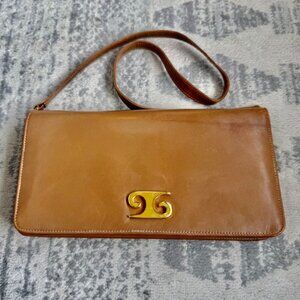 70s Vintage Saddle Leather w Gold Hardware Shoulder Bag